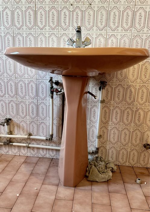 Louças de casa de banho - em bom estado