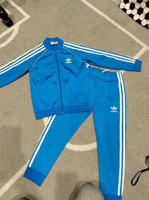 Adidas dres dla chłopca rozmiar 128 niebieski