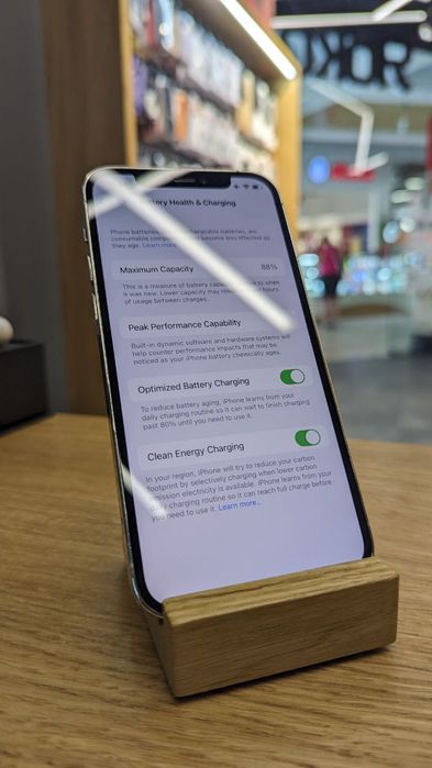 12 Pro 256 Silver Б\У ДНЕПР АППОЛО ЯБКО Кредит 0%