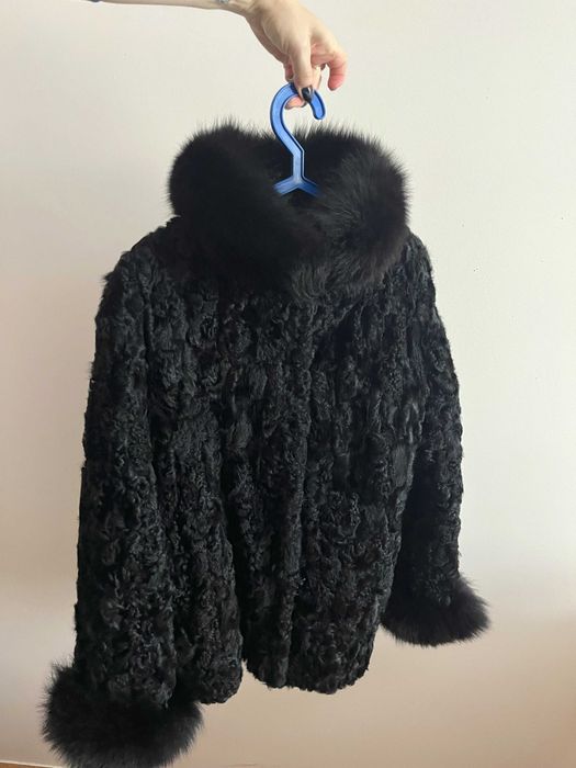 Eleganckie naturalne czarne futro