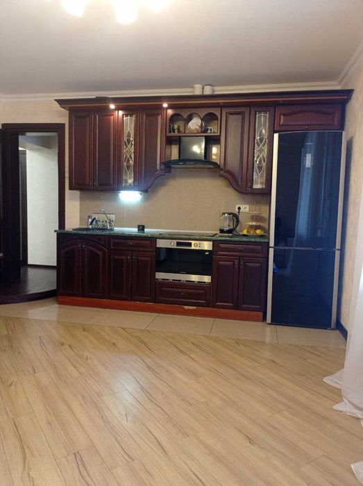 Продам відмінну квартиру (євродвушка, спальня + кухня студія) 62м2.