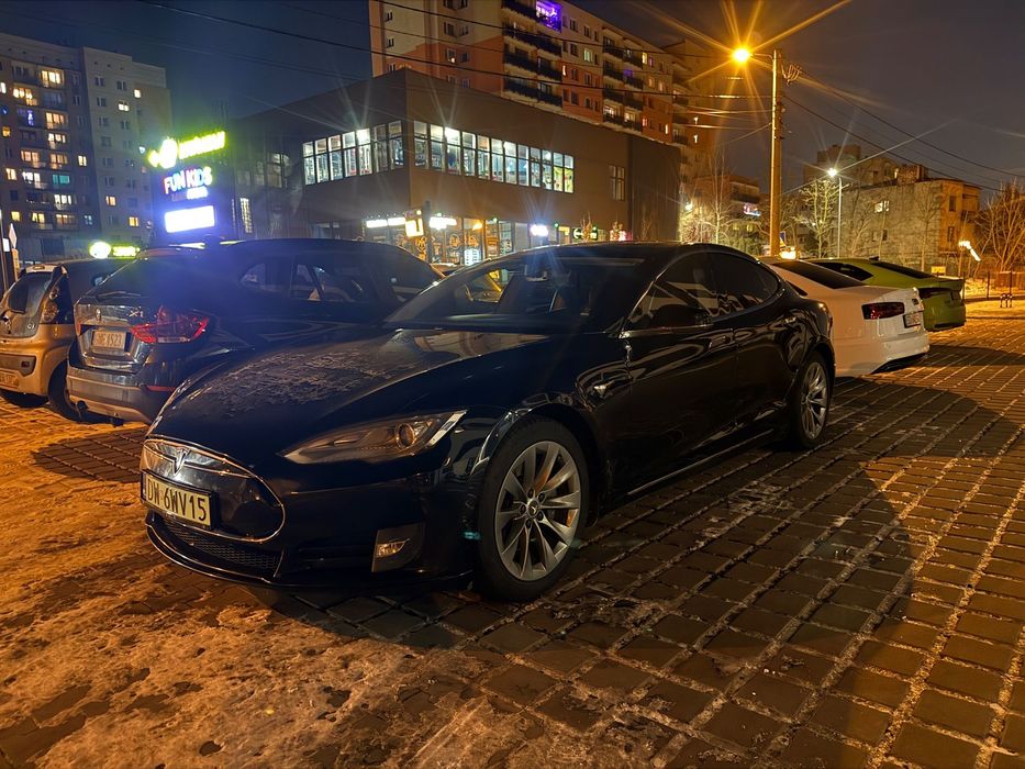 Tesla Model S Tesla S P85 SC01