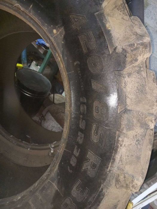 Продам шини до мтз 16,9 - 38, стан відмінний. Ціна за 1шт. - 14000грн.