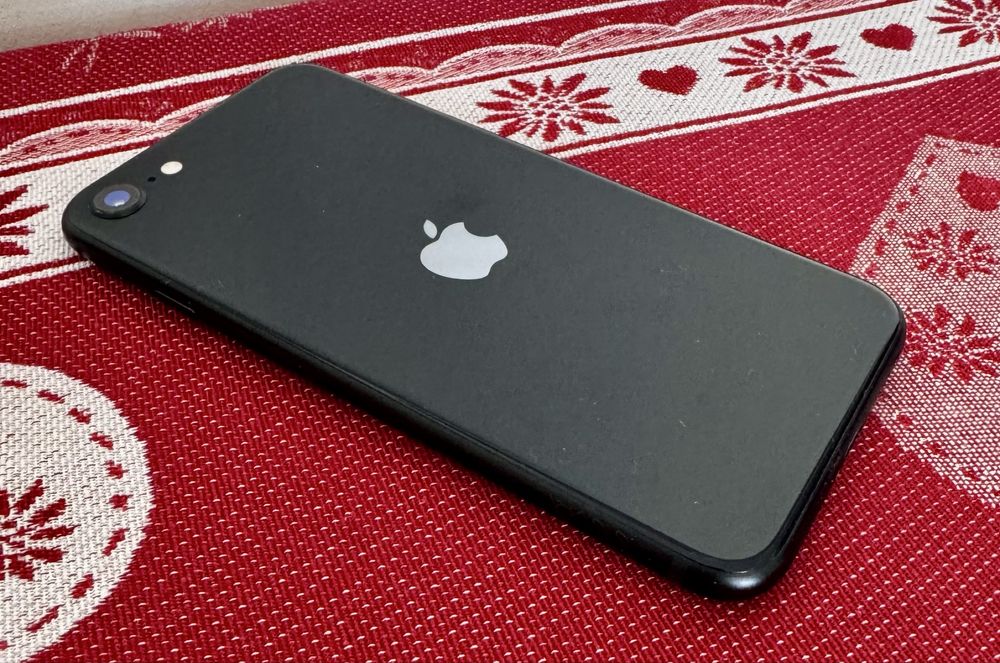 iPhone SE 2022 64GB Black - stan idealny bez blokad | kondycja bat 85%