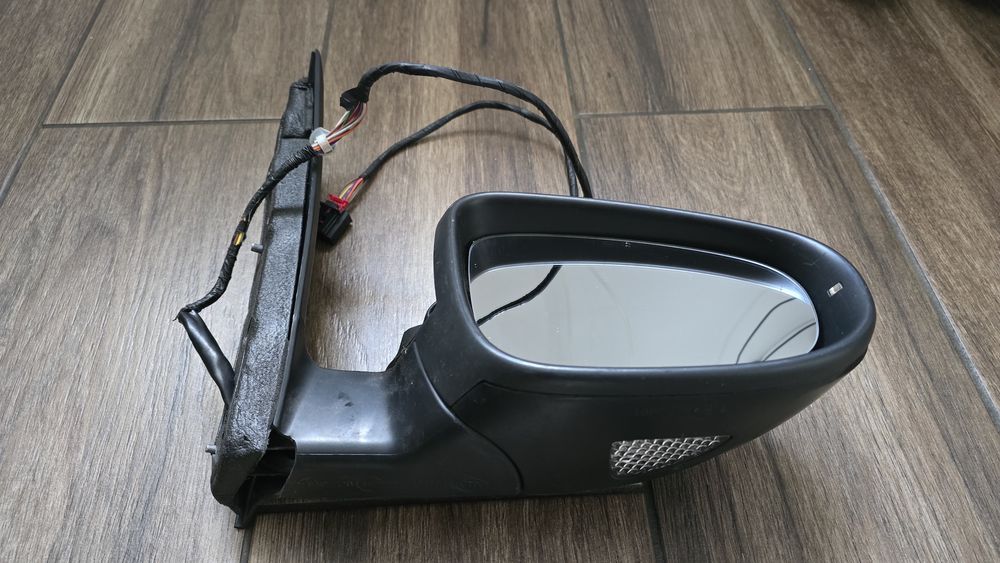 Lusterko Touran 1T3 prawe 9pin.