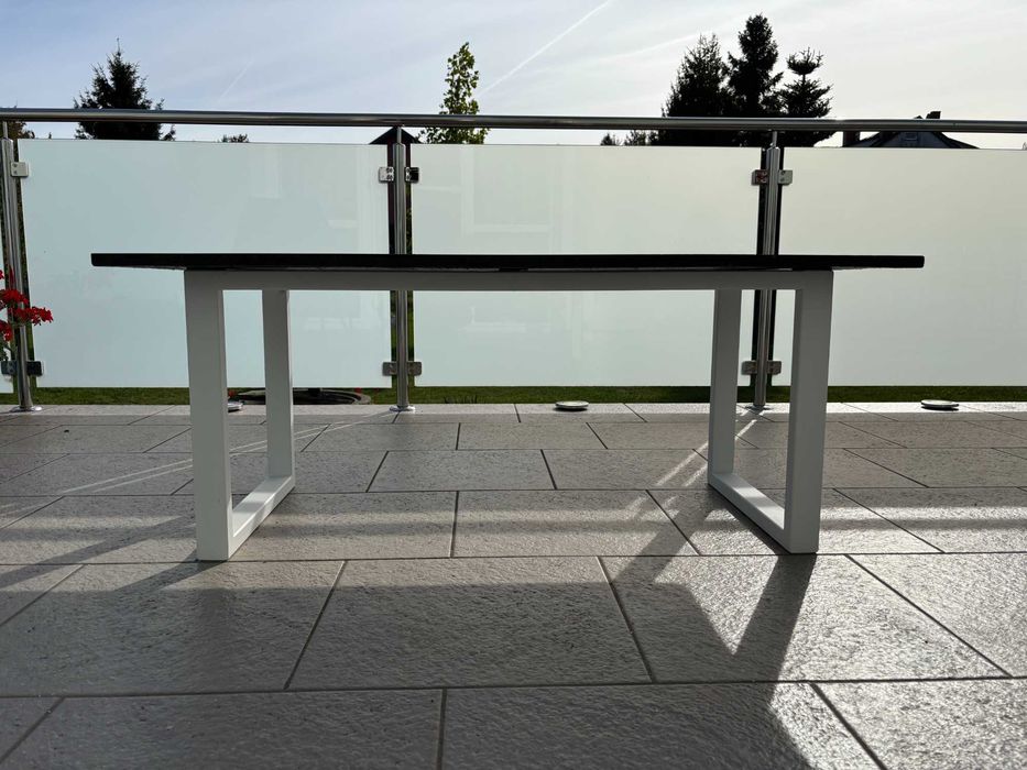 Stół ogrodowy, stolik kawowy, efekt rdzy