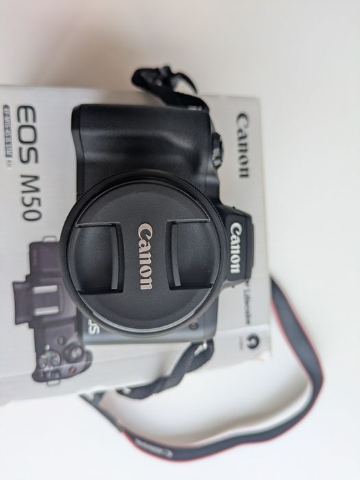 Camera Canon M50