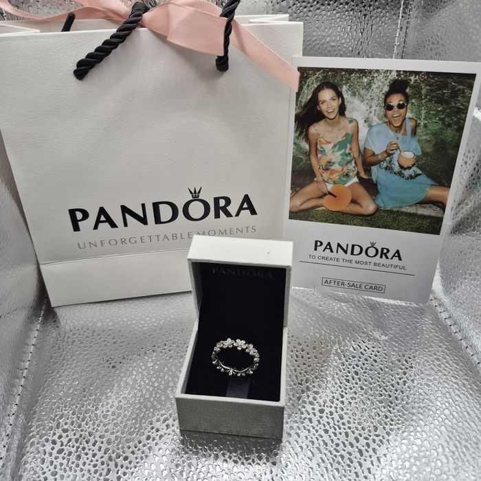 Anel Pandora Dazzling Daisy Band prata