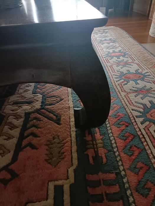 Mesa de centro  de sala em madeira maciça