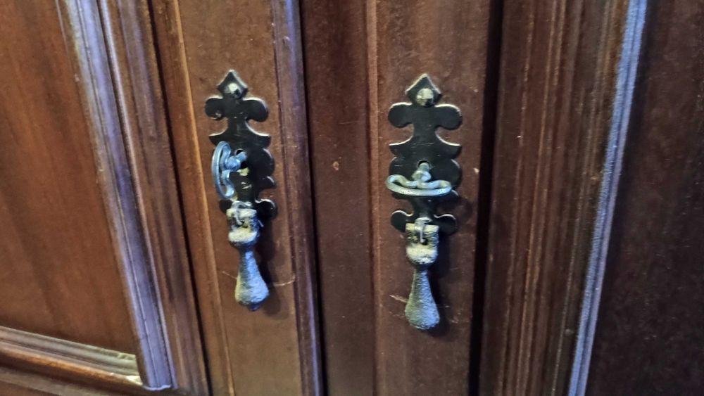 Cristaleira 126 x 205 cm