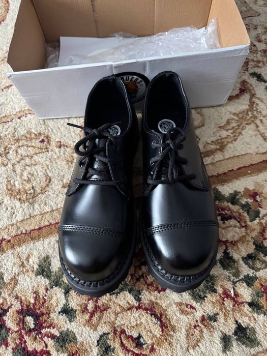 Шкіряні туфлі Grinders