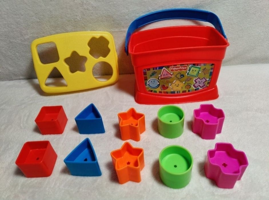 Pierwsze klocki edukacyjne malucha wiaderko sorter Fisher Price