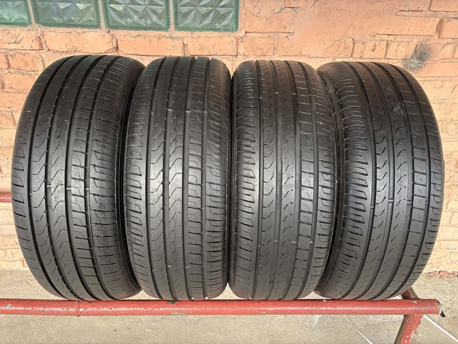 Комплект літніх шин 235/65R17 Pirelli