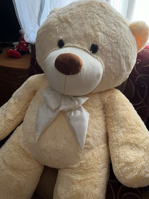Ведмідь великий, найкращий подарунок