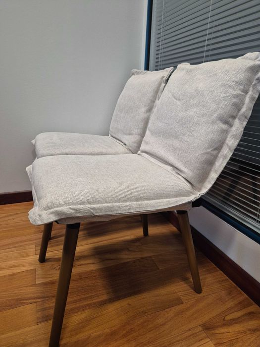 Vendo 2 cadeiras IKEA confortáveis e macias