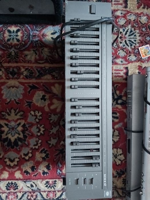 Korektor graficzny Uher EQ 200