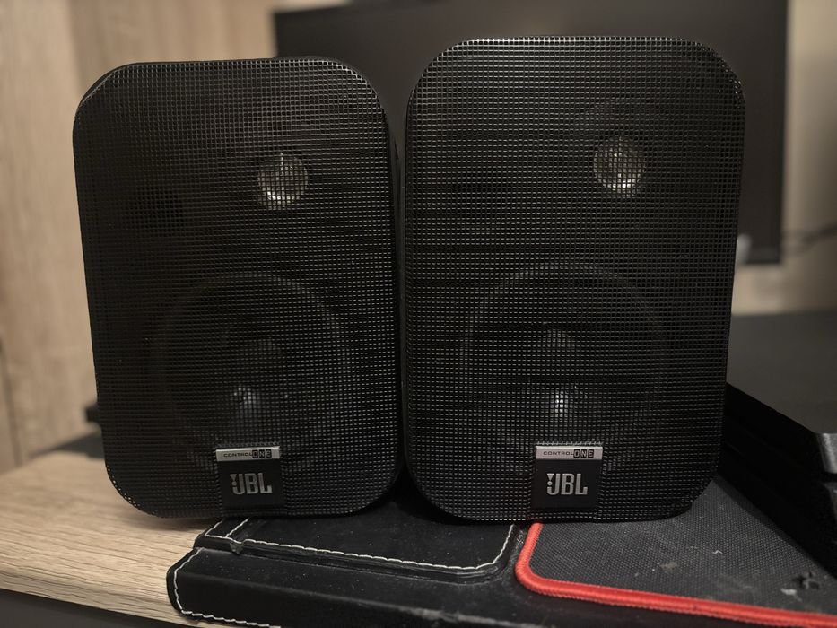 Glosniki jbl control one