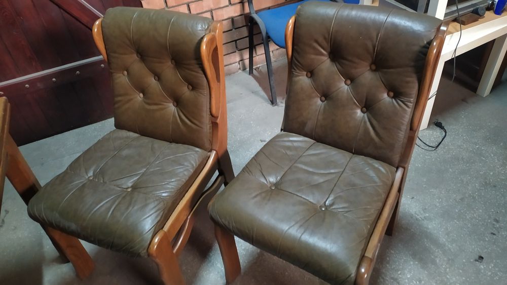 Розкладний дубовий стіл, і 6 крісел