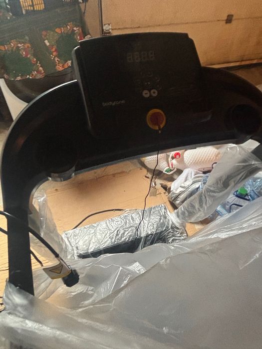 Electric treadmill474317495793756164