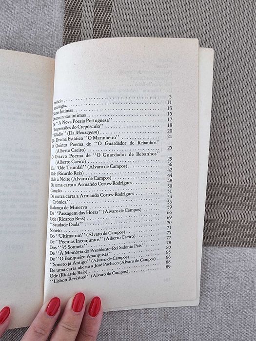 Livro "Fernando Pessoa - O Rosto e as Máscaras"