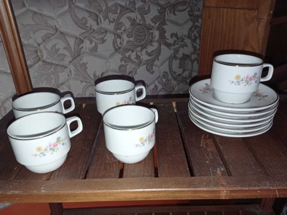 Serviço de chá em porcelana