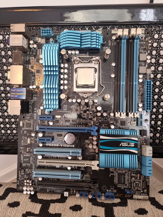 Płyta Główna Asus P8Z68-V + Core i7-2600K 4x 3,40GHz / 3,80GHz+ gratis