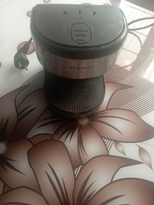 Продам кофеварку