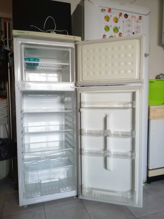 Frigorífico duas portas, como novo