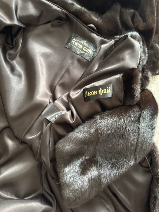 Норкова шуба , норка з капюшоном .