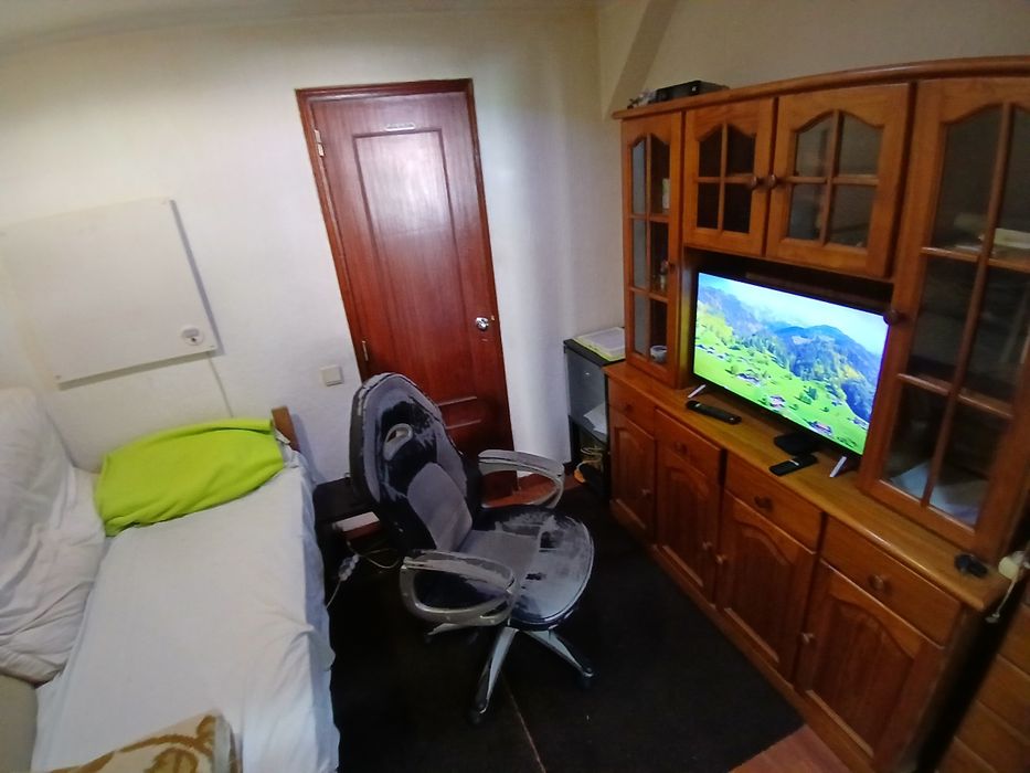 Garagem Externa Multifuncional – RINCHOA | Oportunidade