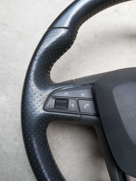 Volante Seat Leon 5f cupra com Airbag