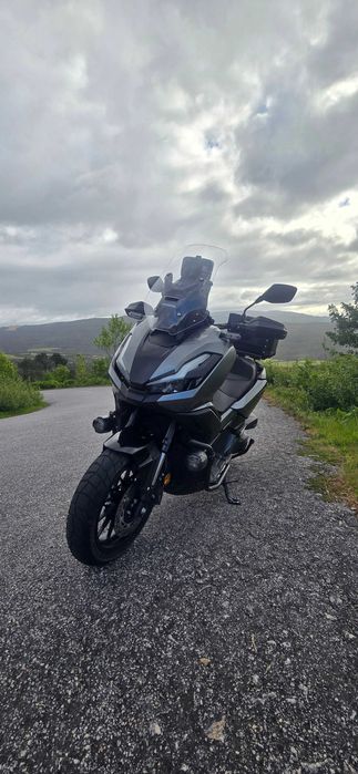 Honda Adv 350  como nova