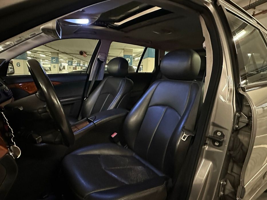 Mercedes Benz Class E 220 CDI  08