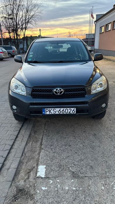 Toyota RAV4 Toyota RAV4 - 4x4