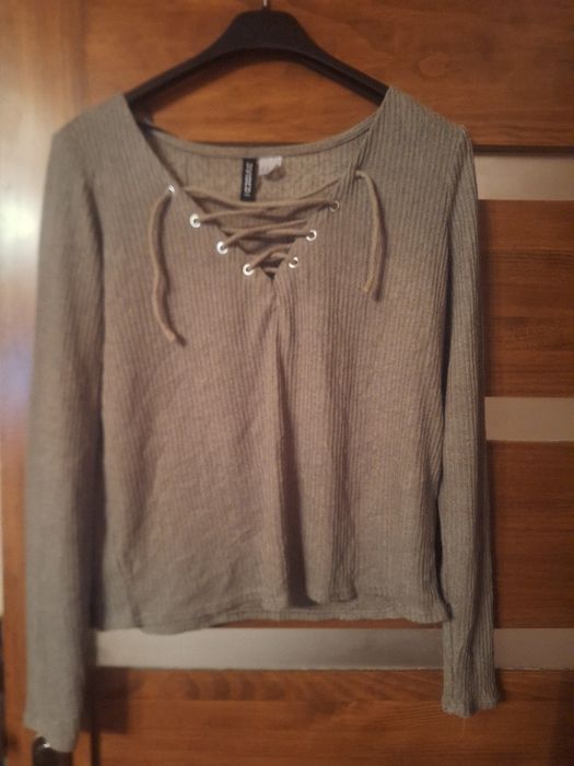 Bluzka damska H&M rozm.M 70%viskoza stan bardzo dobry.