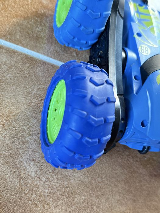 Hot Wheels Twist Shifter RC на радіокеруванні