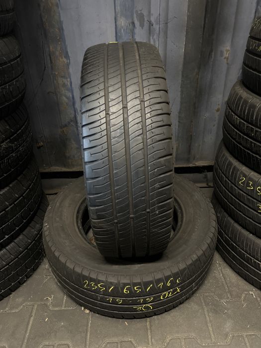 *Opony Michelin 235/65/16C para