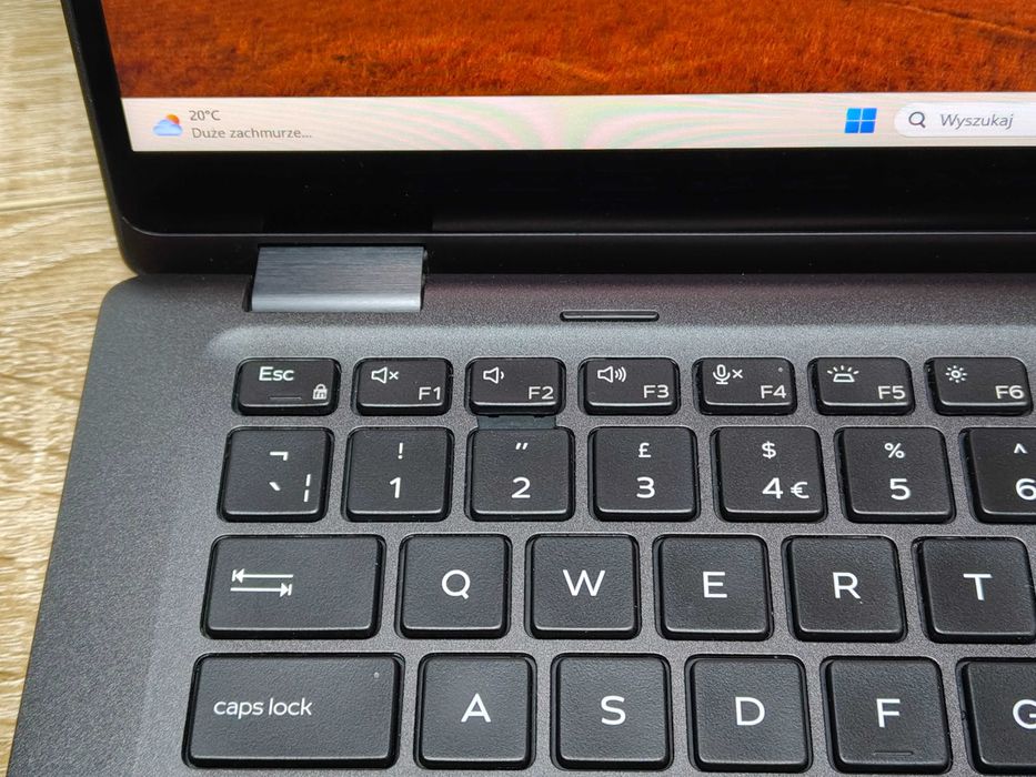 Dell Latitude 5300 dotyk / 360 / i5 / 16GB / 256GB SSD/ Win 11 Pro