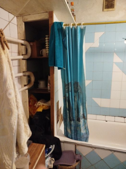 Продам 1 кімнатну квартиру  Бульварно-Кудрявська 8 б