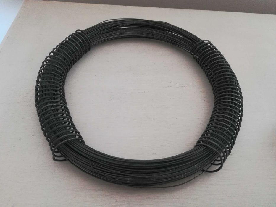 Fio de cobre e rolo de arame