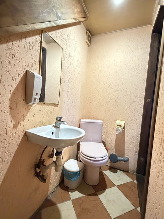 Продається комерційне приміщеня