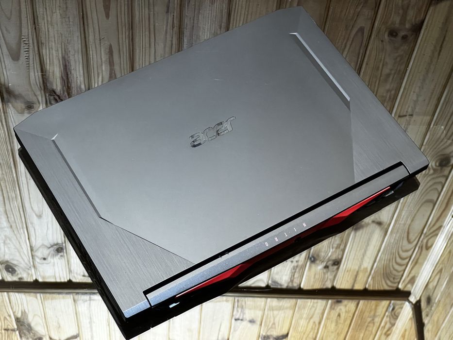 Acer Nitro 5, GTX1660ti, 144hz, Intel core i5 10300h