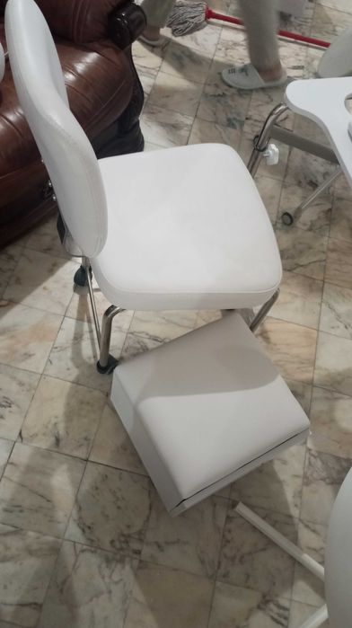 Cadeira manicure em perfeito estado