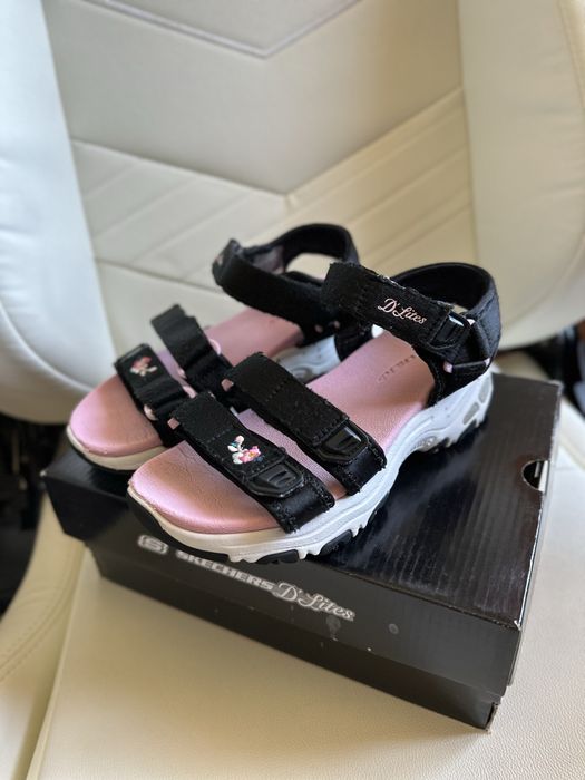Босоніжки для дівчинки Skechers