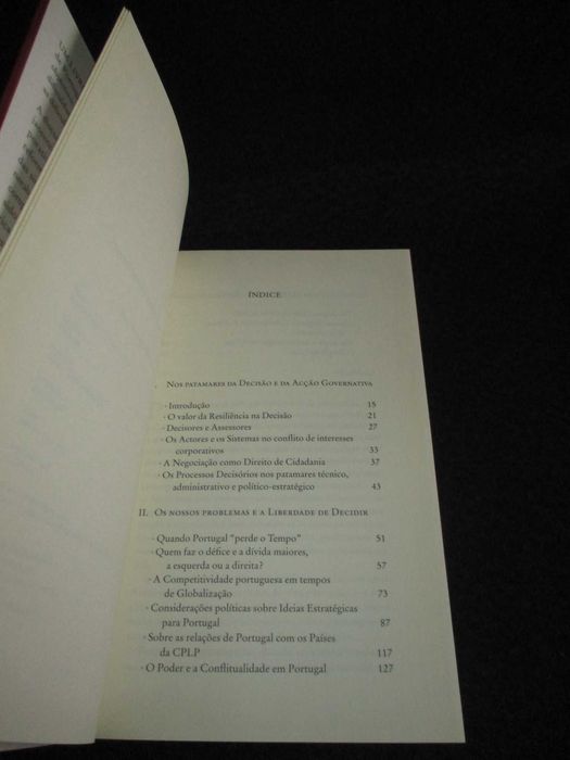 Livro Tempos Difíceis Decisões Urgentes Manuel P. Marques Autografado