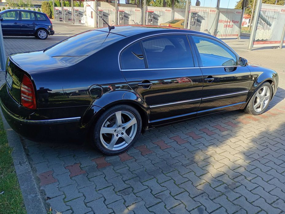 sprzedam skoda superb