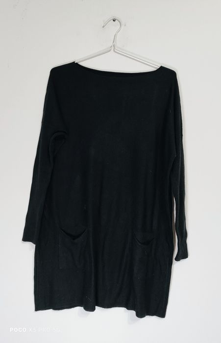 Czarny długi sweter damski z kieszeniami XL