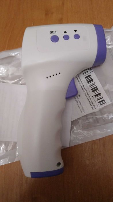 Термометр електронний