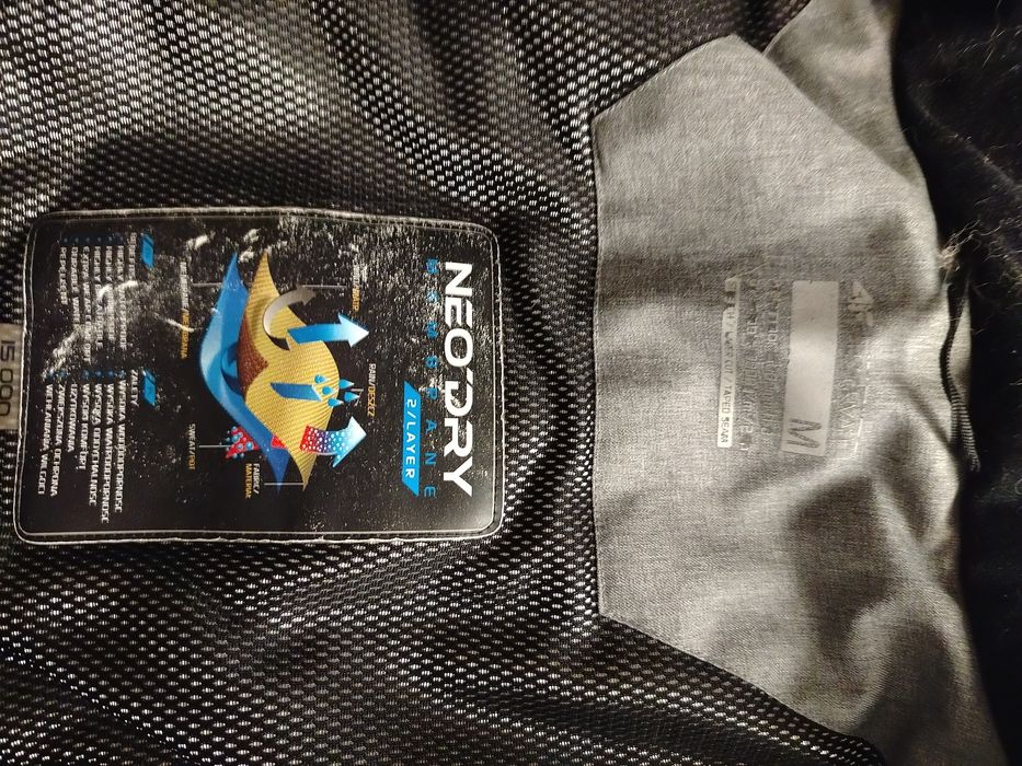 Kurtka 4F zimowa M męską neodry