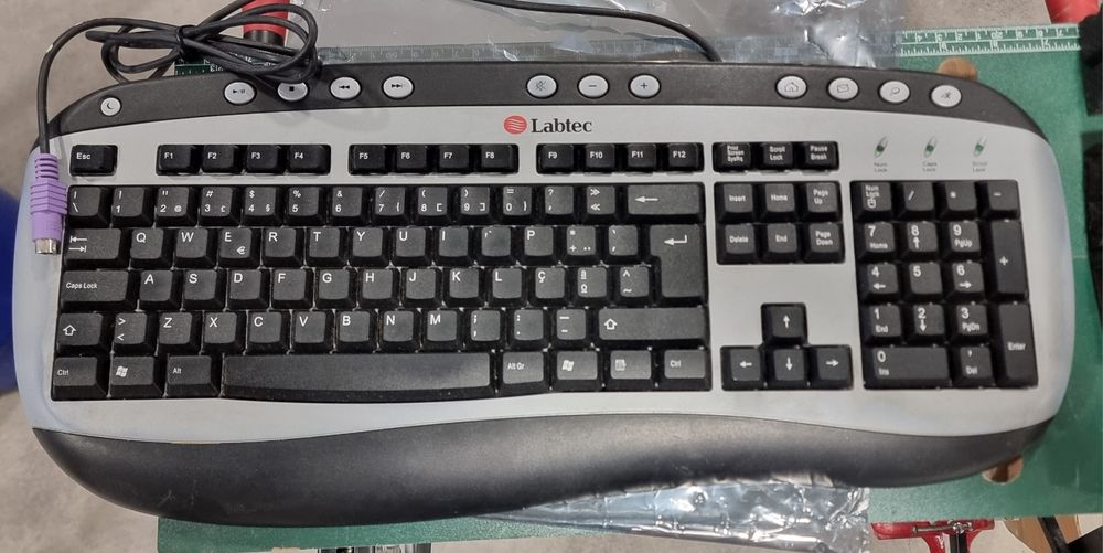 Teclado Labtec ligação PS264283780211715120